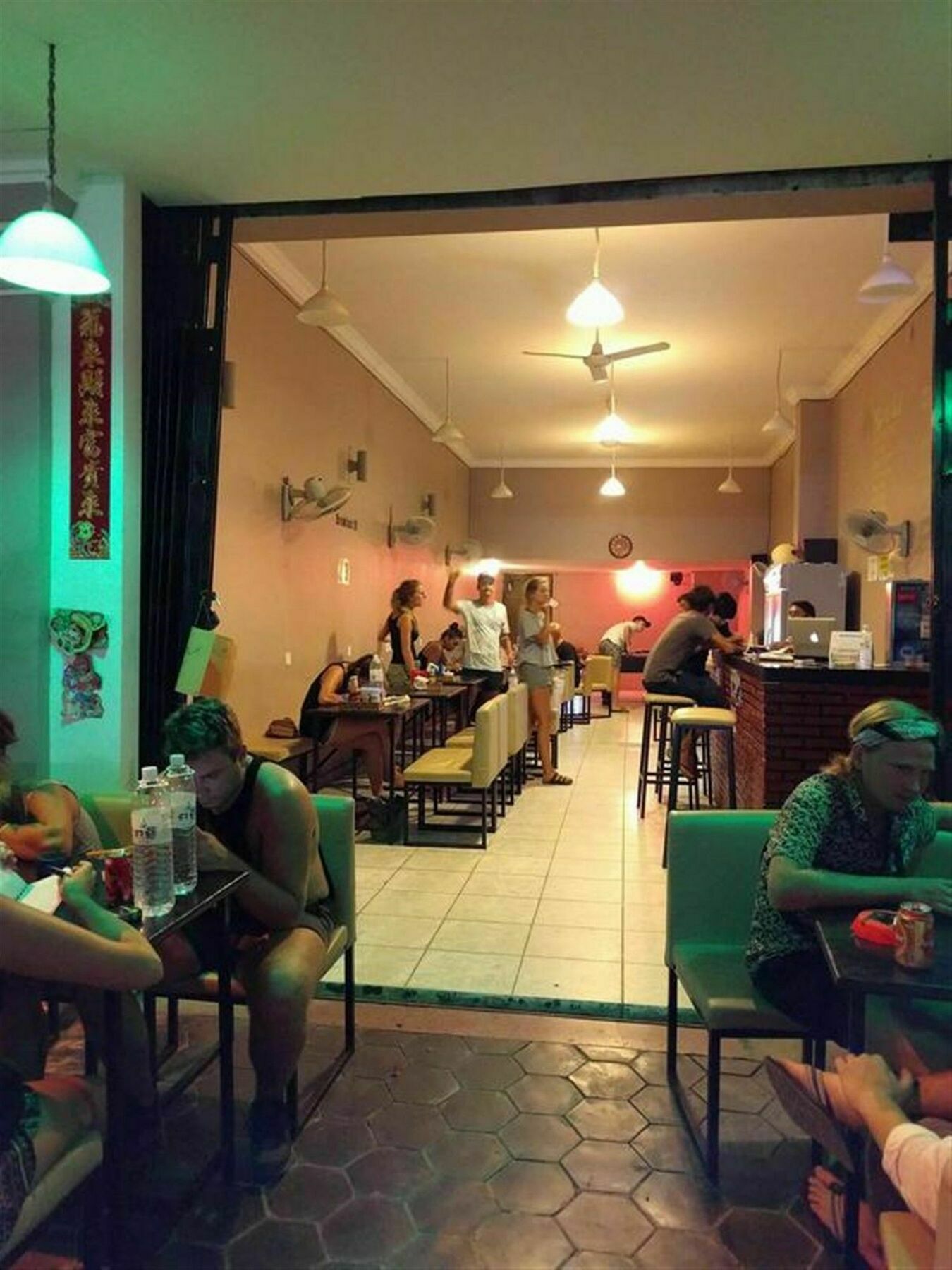 The Happy House Hostel Phnom Penh Exterior photo