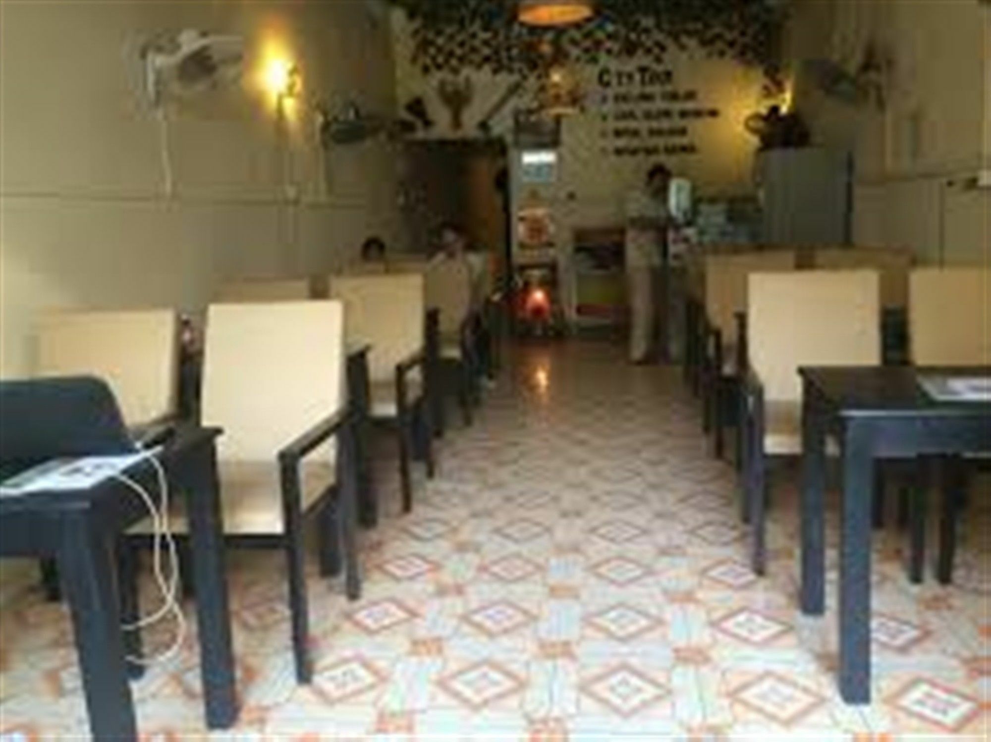 The Happy House Hostel Phnom Penh Exterior photo